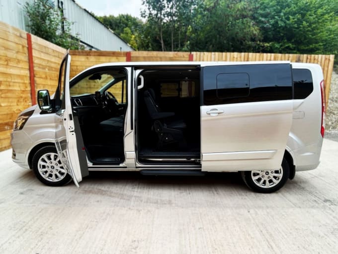 2025 Ford Tourneo Custom