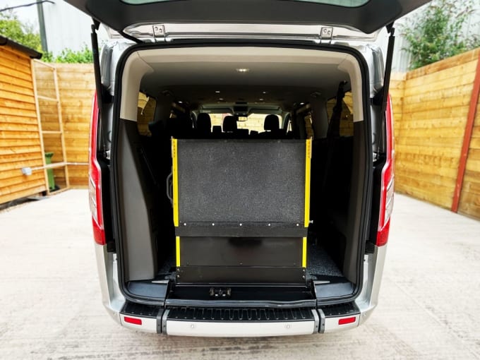2025 Ford Tourneo Custom