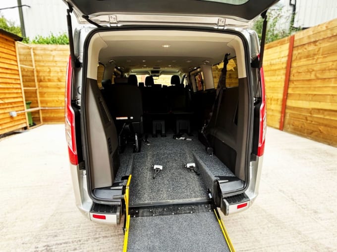 2025 Ford Tourneo Custom