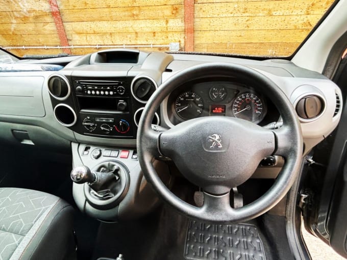 2025 Peugeot Partner Tepee