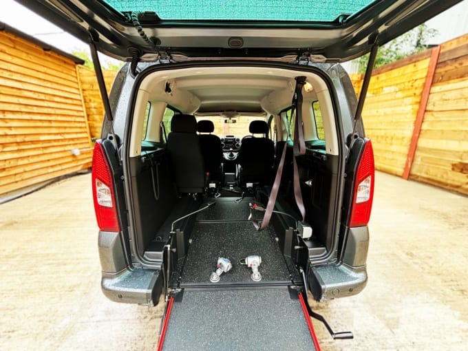 2025 Peugeot Partner Tepee