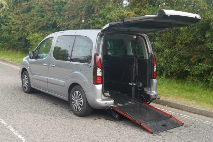 2025 Peugeot Partner Tepee