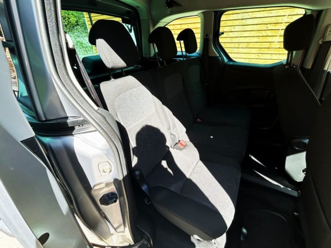 2018 Peugeot Partner Tepee