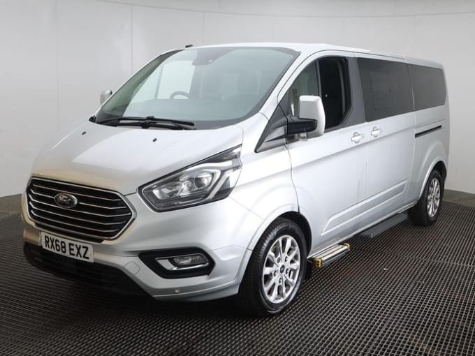 2025 Ford Tourneo Custom