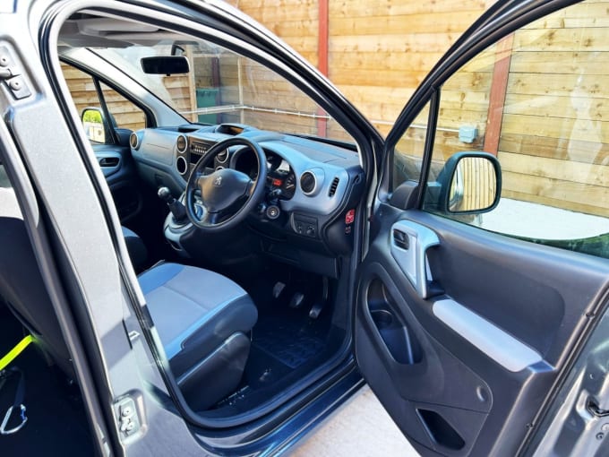 2025 Peugeot Partner Tepee