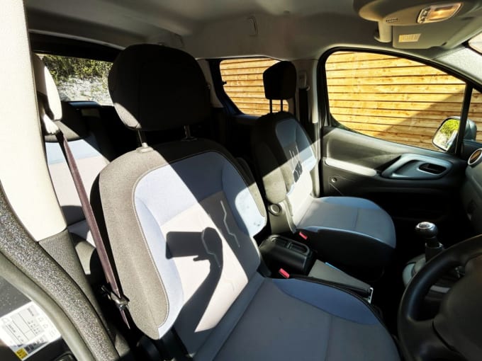 2025 Peugeot Partner Tepee