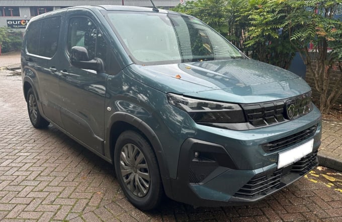 2025 Peugeot E-rifter