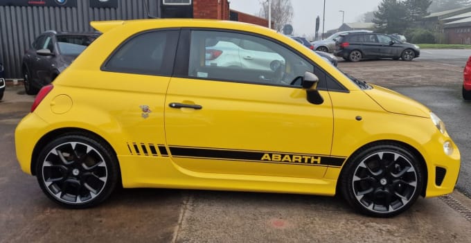 2025 Abarth 595