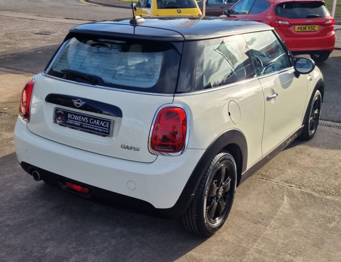 2025 Mini Hatch