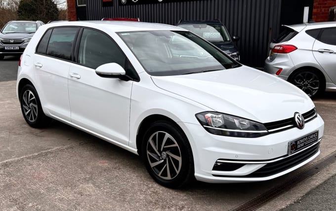2025 Volkswagen Golf