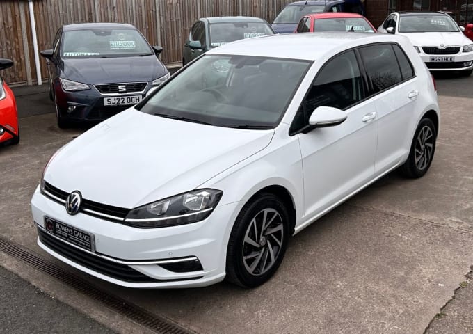 2025 Volkswagen Golf