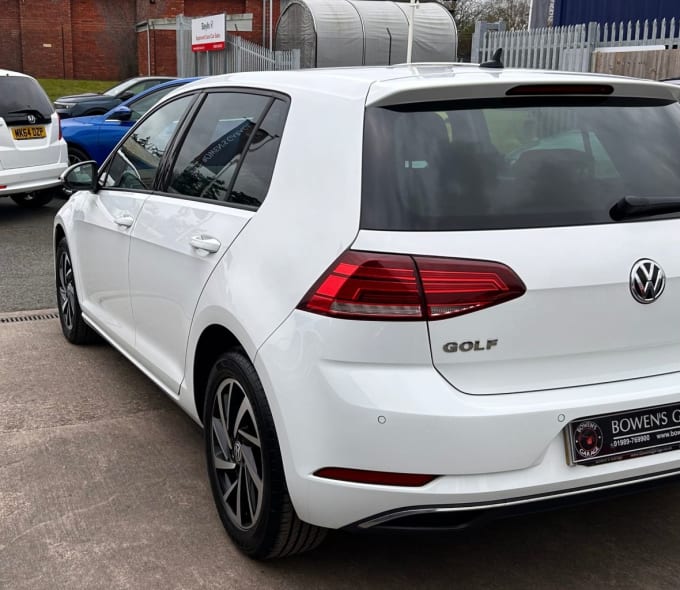 2025 Volkswagen Golf