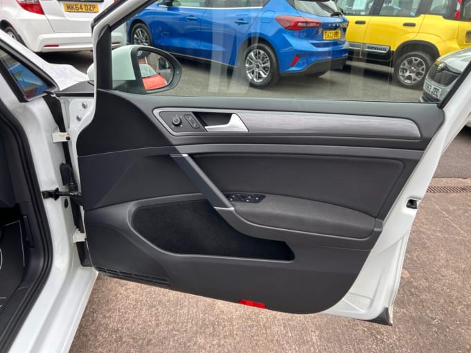 2025 Volkswagen Golf
