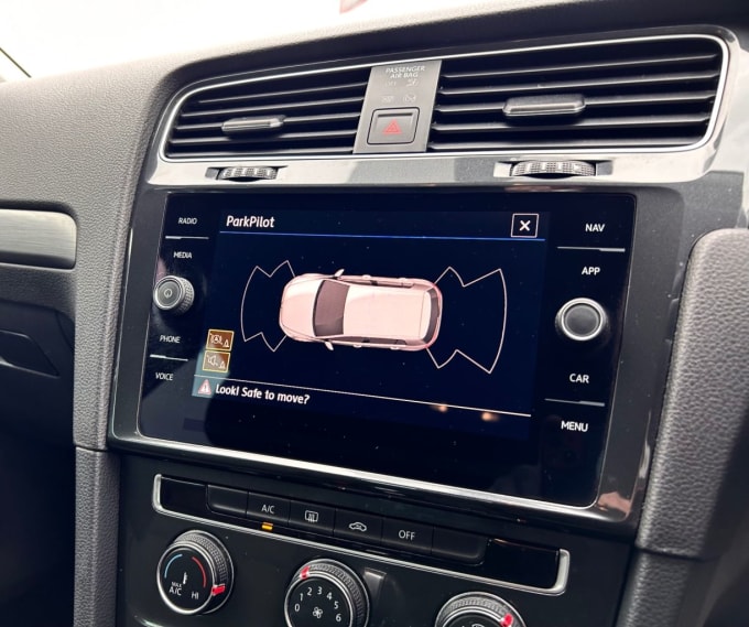 2025 Volkswagen Golf