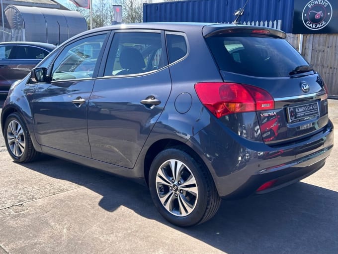 2025 Kia Venga