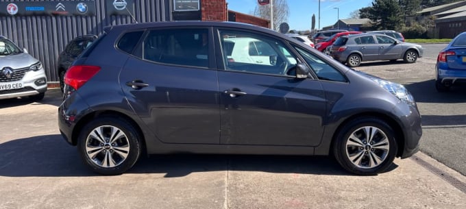 2025 Kia Venga