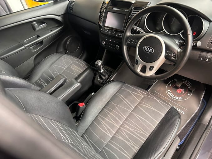 2025 Kia Venga