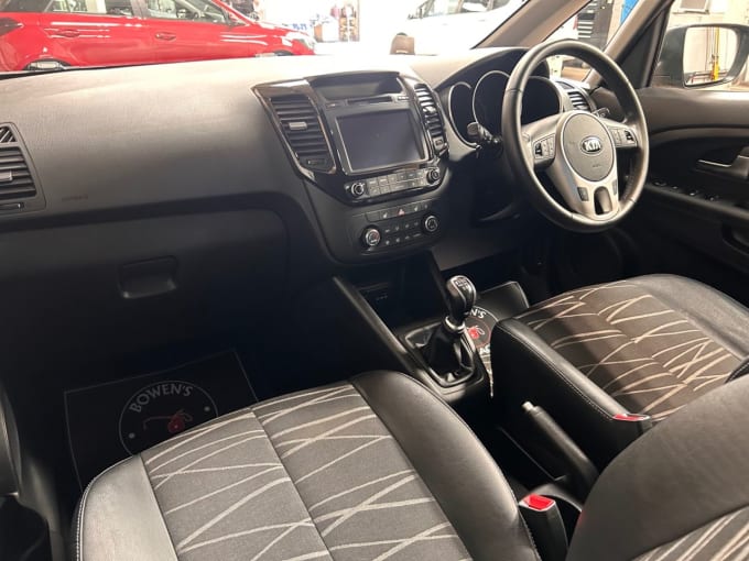 2025 Kia Venga