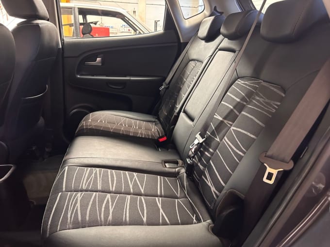 2025 Kia Venga