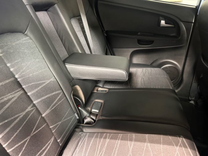 2025 Kia Venga