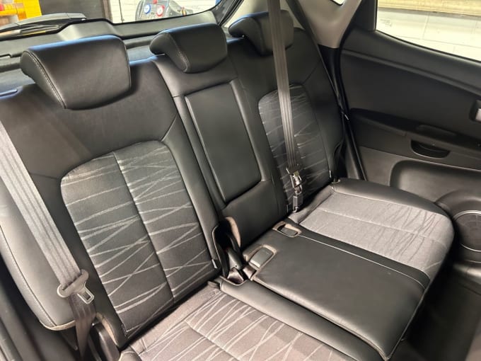 2025 Kia Venga