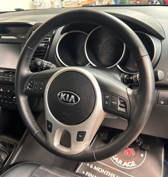 2025 Kia Venga