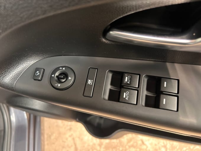 2025 Kia Venga