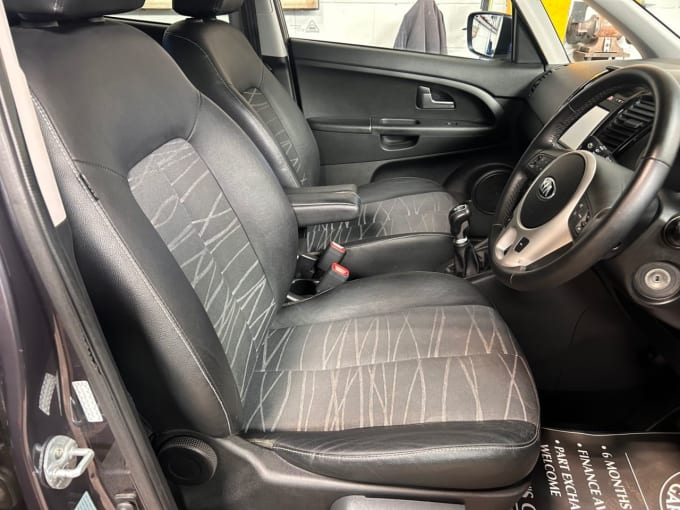 2025 Kia Venga