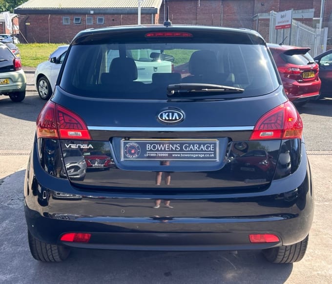 2025 Kia Venga