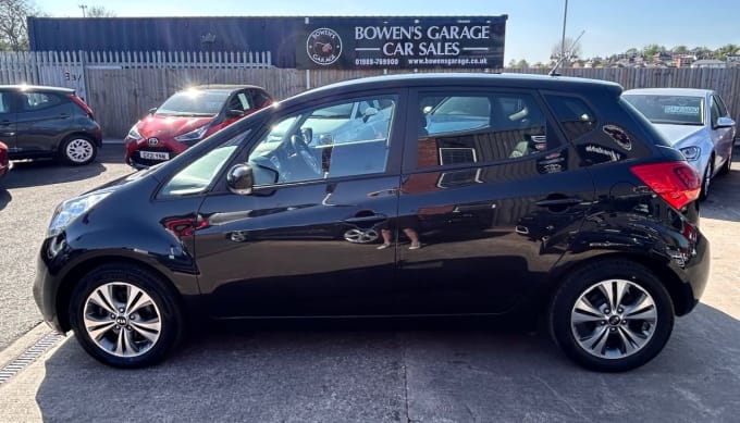 2025 Kia Venga