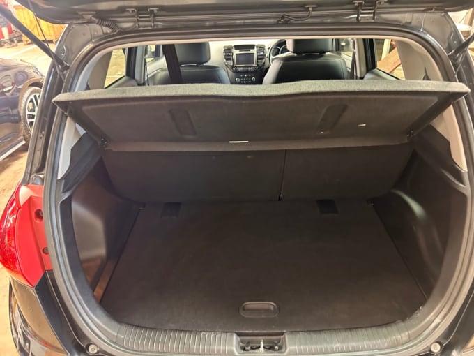 2025 Kia Venga