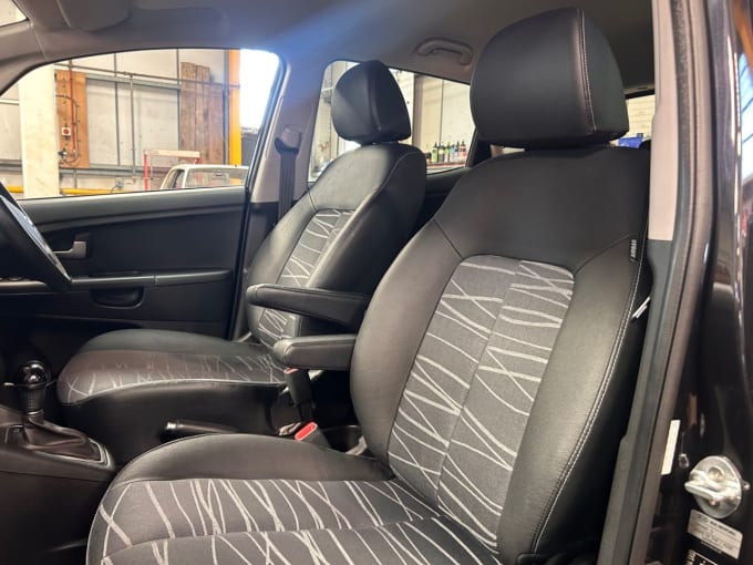 2025 Kia Venga