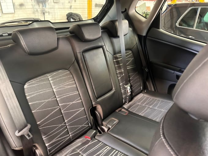 2025 Kia Venga