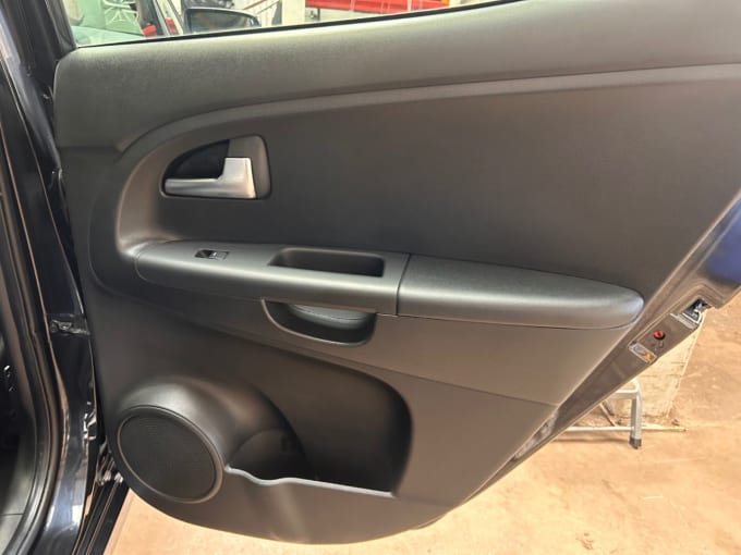 2025 Kia Venga