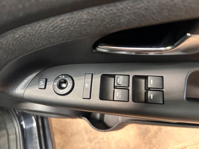 2025 Kia Venga