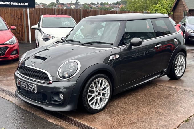 2025 Mini Hatch