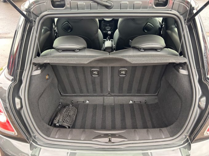 2025 Mini Hatch