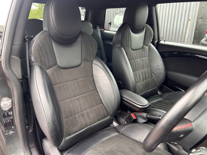 2025 Mini Hatch