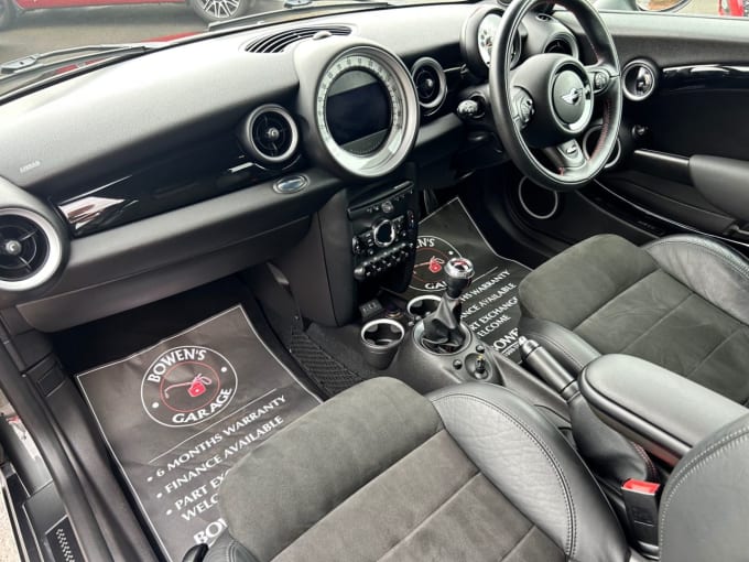 2025 Mini Hatch