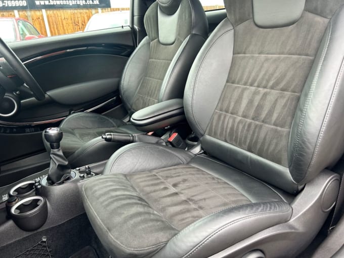 2025 Mini Hatch