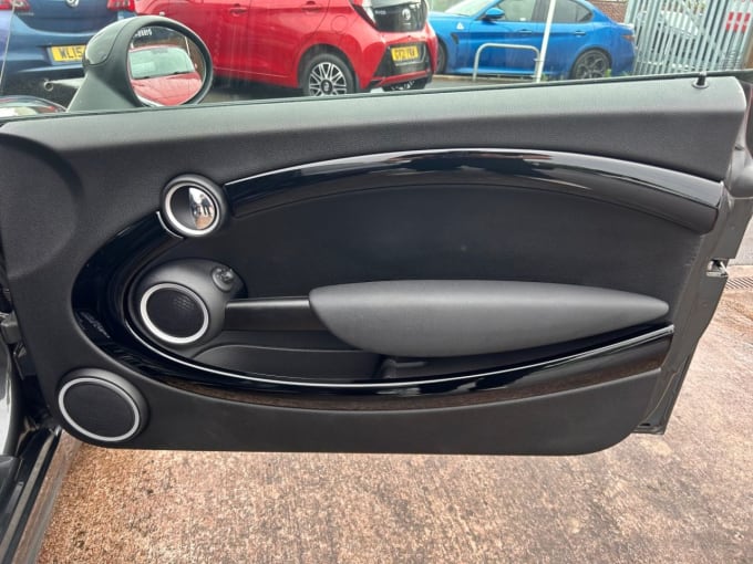 2025 Mini Hatch