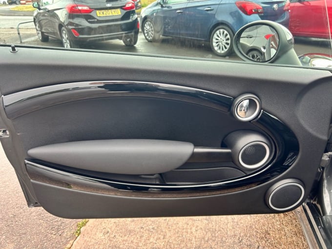 2025 Mini Hatch
