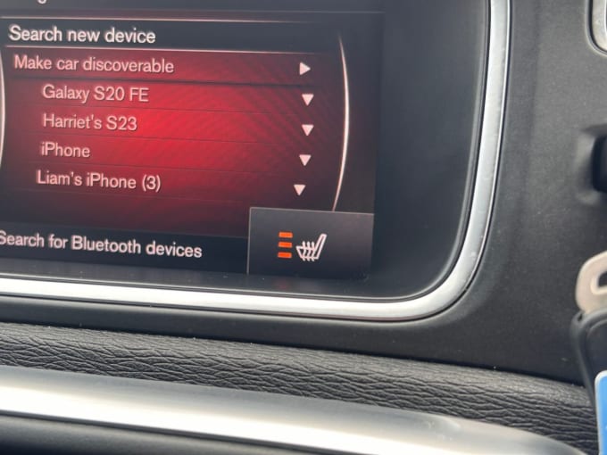 2025 Volvo V40 Cross Country