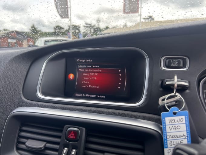 2025 Volvo V40 Cross Country