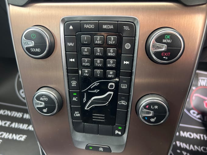 2025 Volvo V40 Cross Country