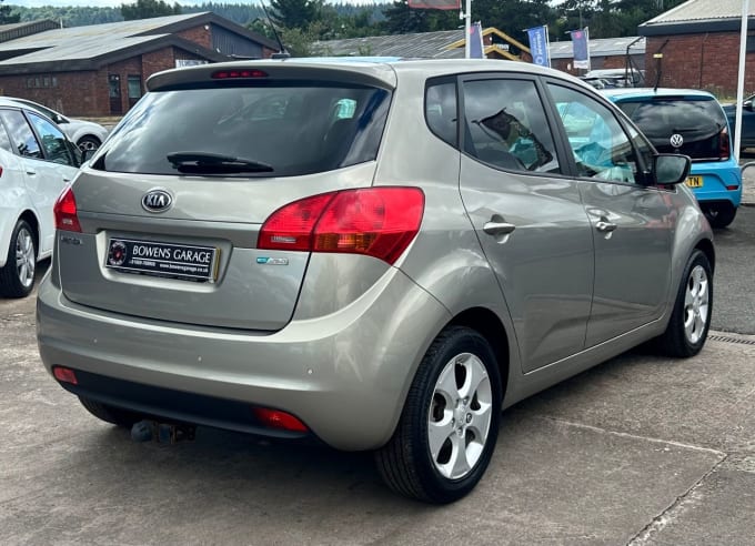 2025 Kia Venga