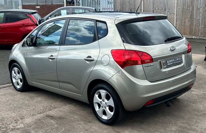 2025 Kia Venga
