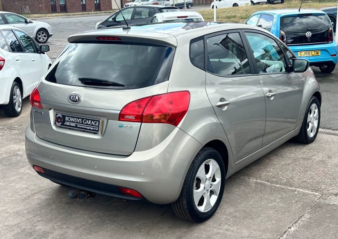 2025 Kia Venga