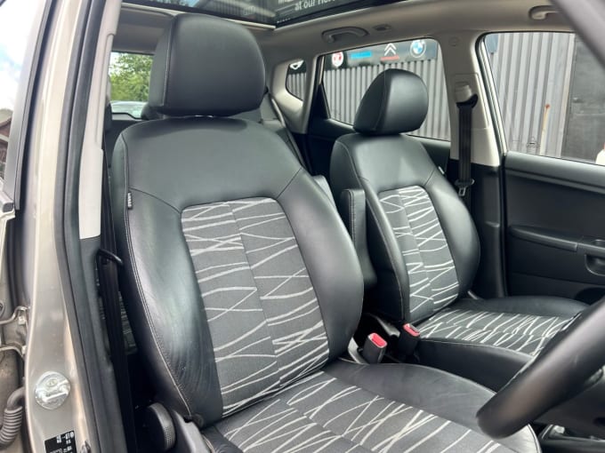 2025 Kia Venga