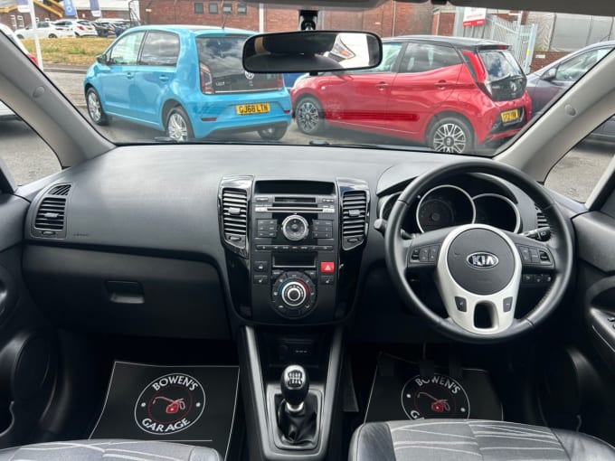2025 Kia Venga